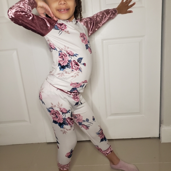 Velvet Floral hooded top with joggers - Picture 2 of 6